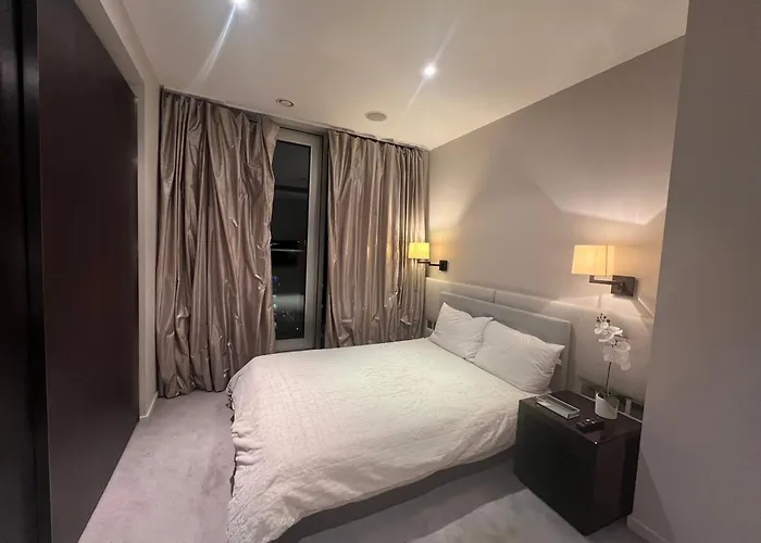 Best Penthouse In Canary Wharf
